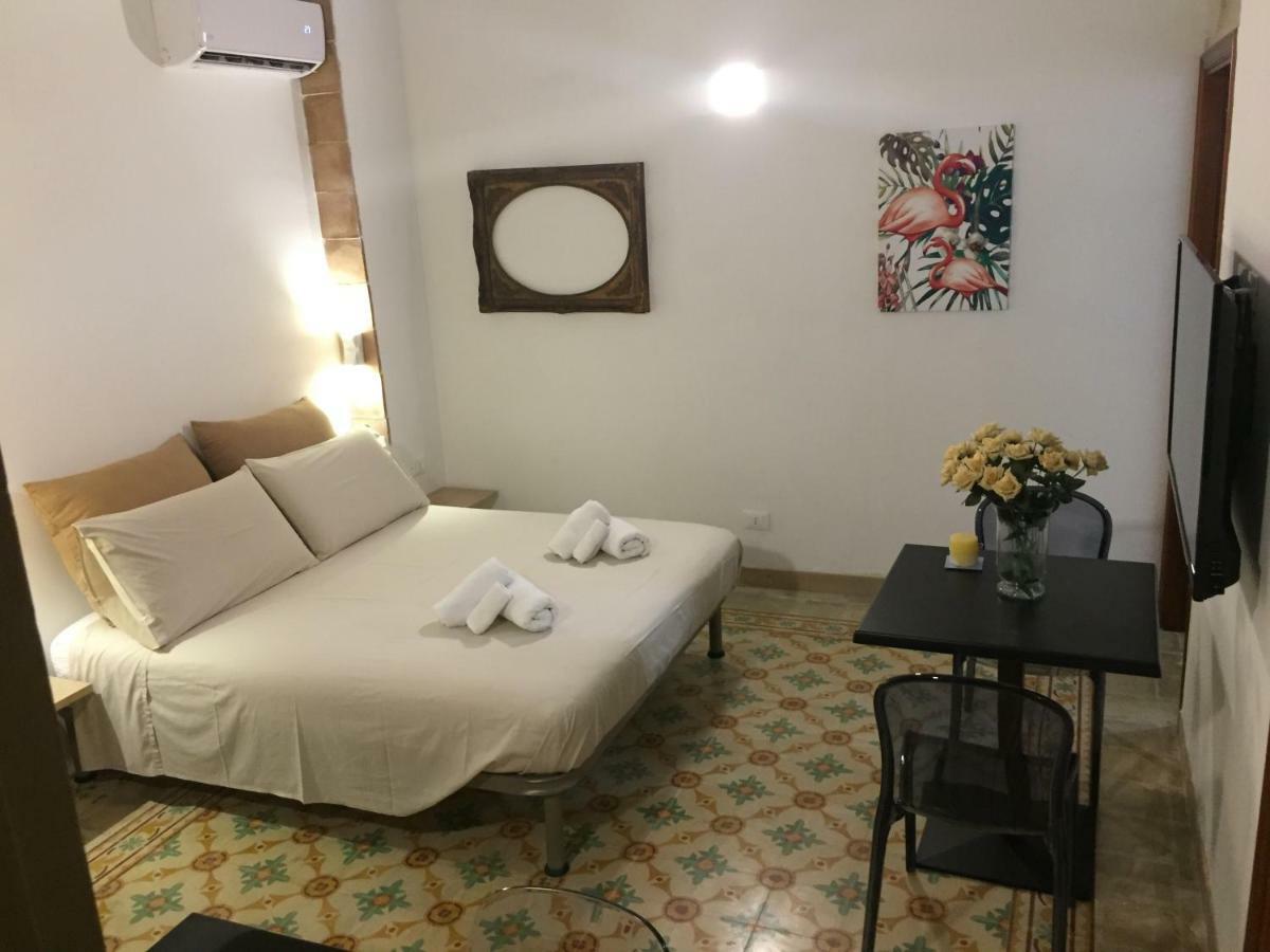 Al Civico 9 Lägenhet Trapani Exteriör bild